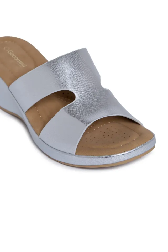Geoomnii Women's Comfort Cushioned Slide Sandals – image 4