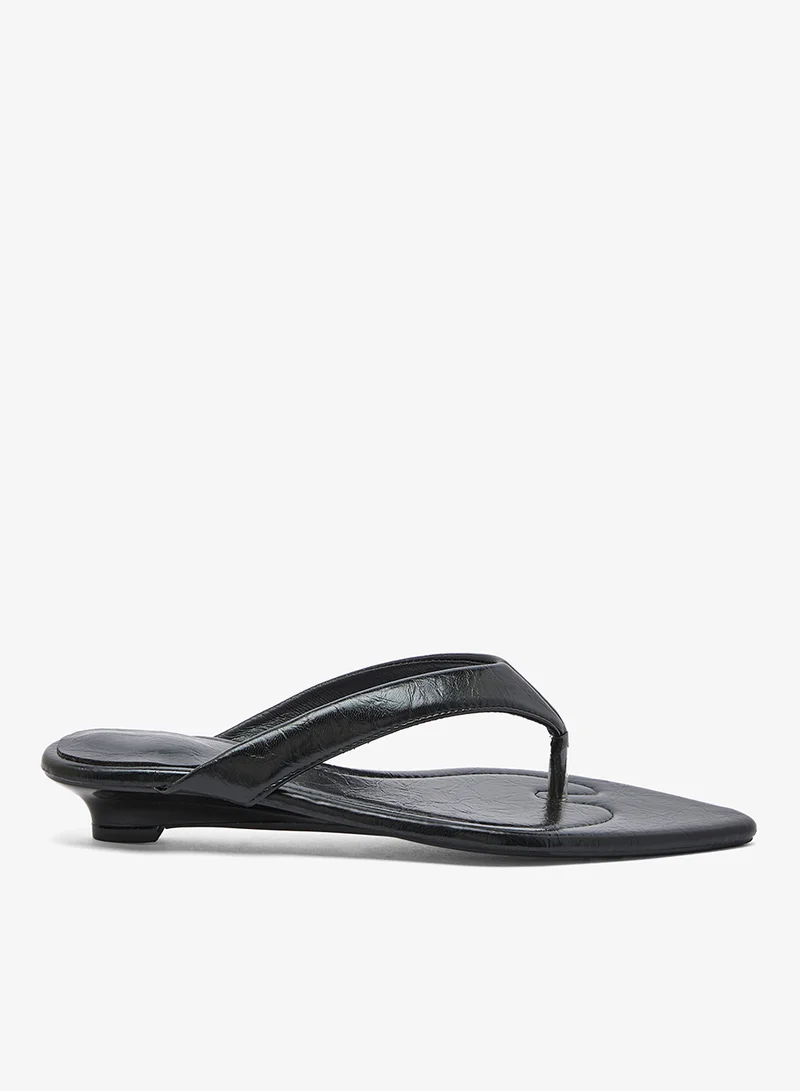 Thong Pointed Toe Flat Sandals
