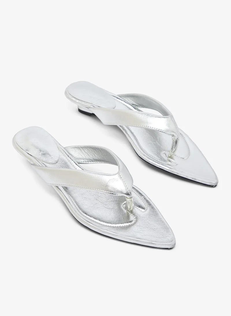 Thong Pointed Toe Flat Sandals