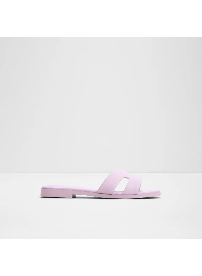 ITSANDAL Textured Flat Sandals