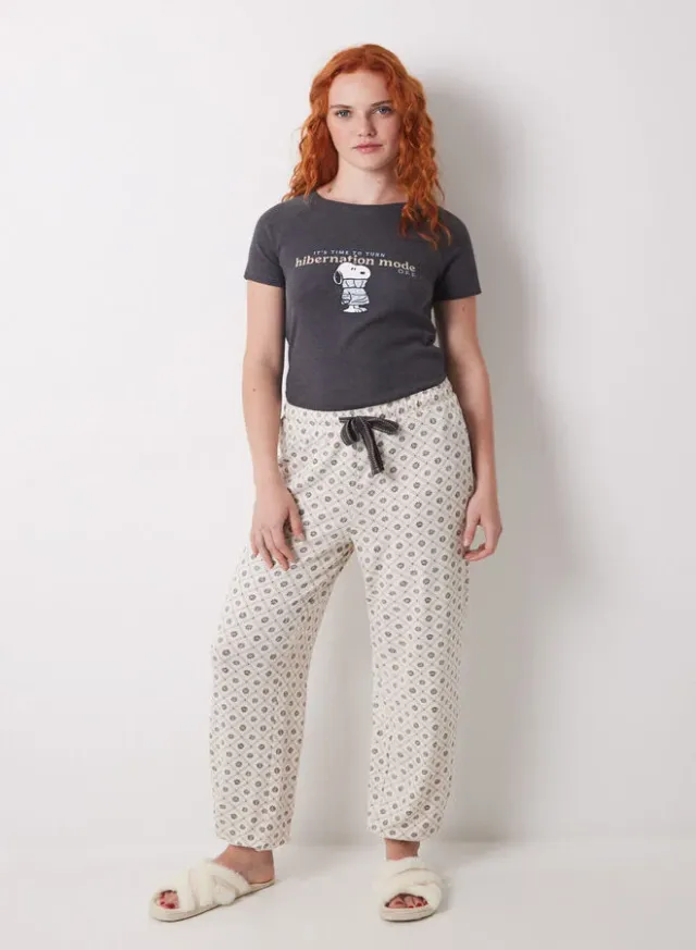 Ivory Checkered Floral Print Carrot Trousers for Women – image 4