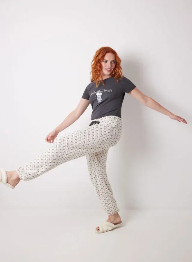 Ivory Checkered Floral Print Carrot Trousers for Women – image 5
