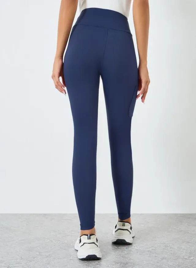 Women's Side Pocket Knee Rubber Logo Leggings – image 4