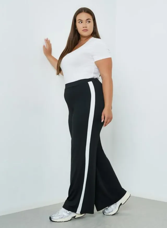 Plus Size High-Rise Flared Leggings with Side Stripes - Black