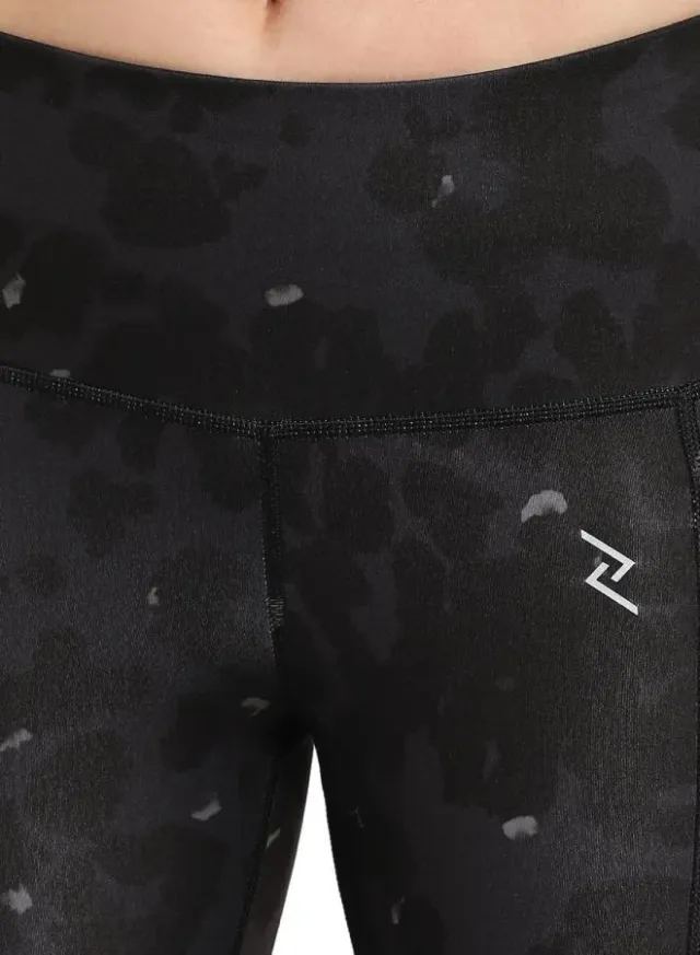 Women's Pocketed 7/8 Legging – image 4