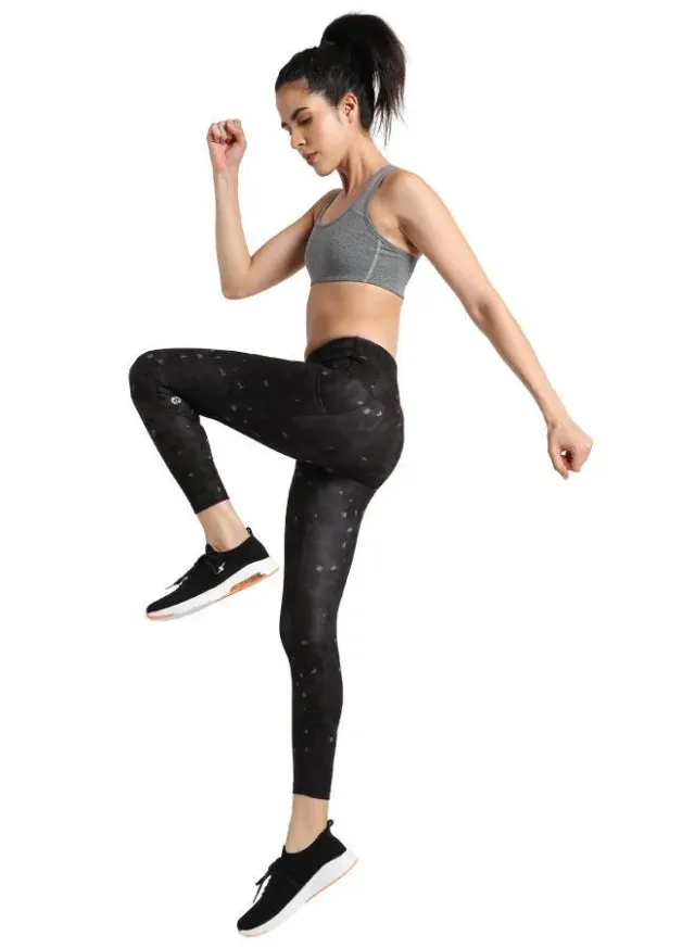 Women's Pocketed 7/8 Legging – image 5