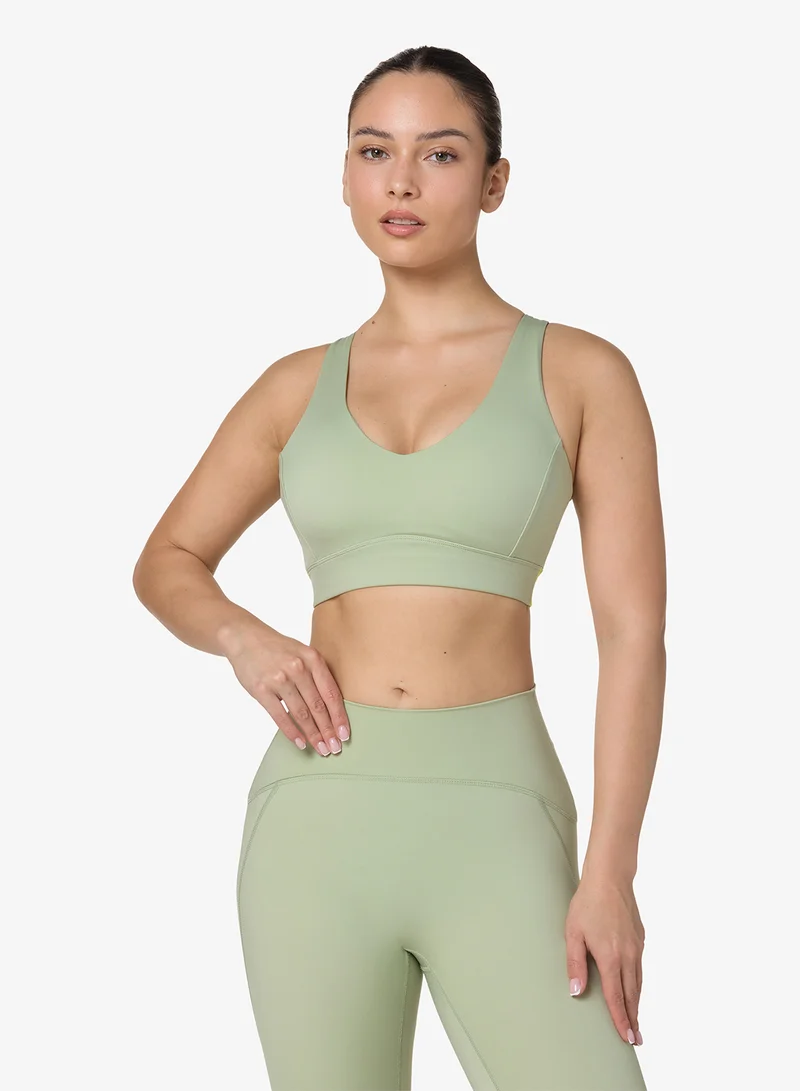 Performance V-Neck Bra