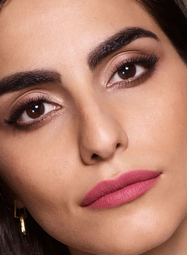 احمر شفاه كولور ايليكسر سوفت مات 010 ميوتيد راسيت – صورة 6