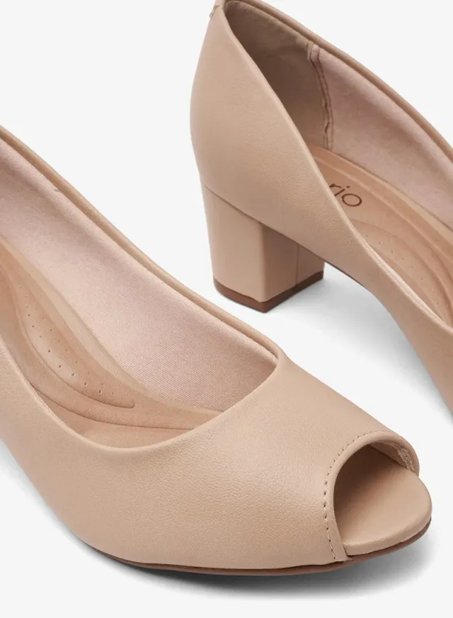Women's Classic Mid Heel Pumps – image 4