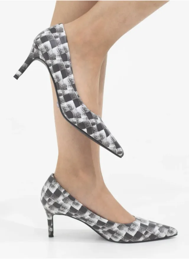 Banu 7cm Pointy Court Heels Black – image 2