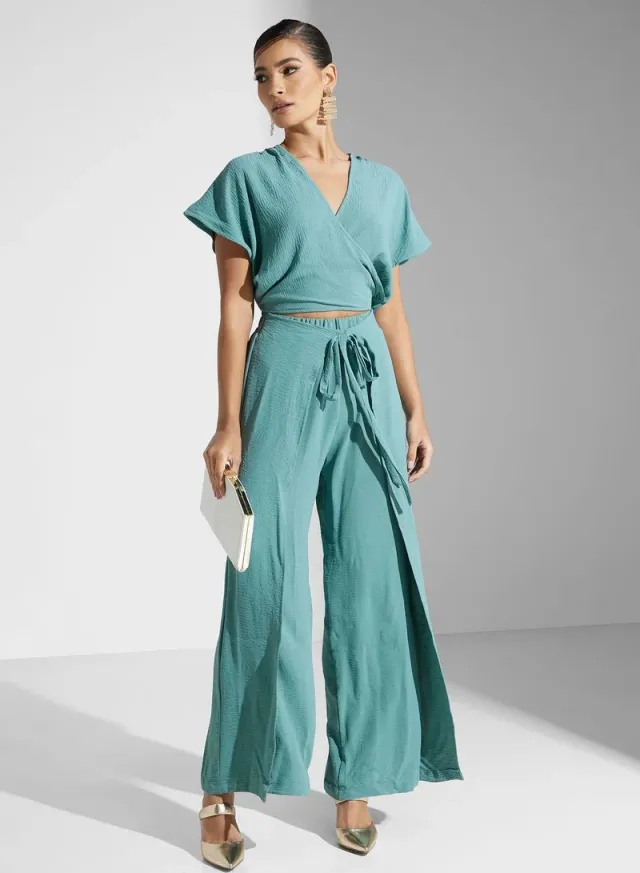 Green Surplice Neck Short-Sleeve Jumpsuit with Adjustable Tie Detail