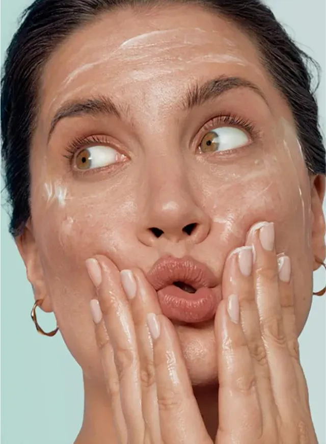 كريم تنظيف هيالورونيك فيكس إكستريم 4 للترطيب – صورة 4