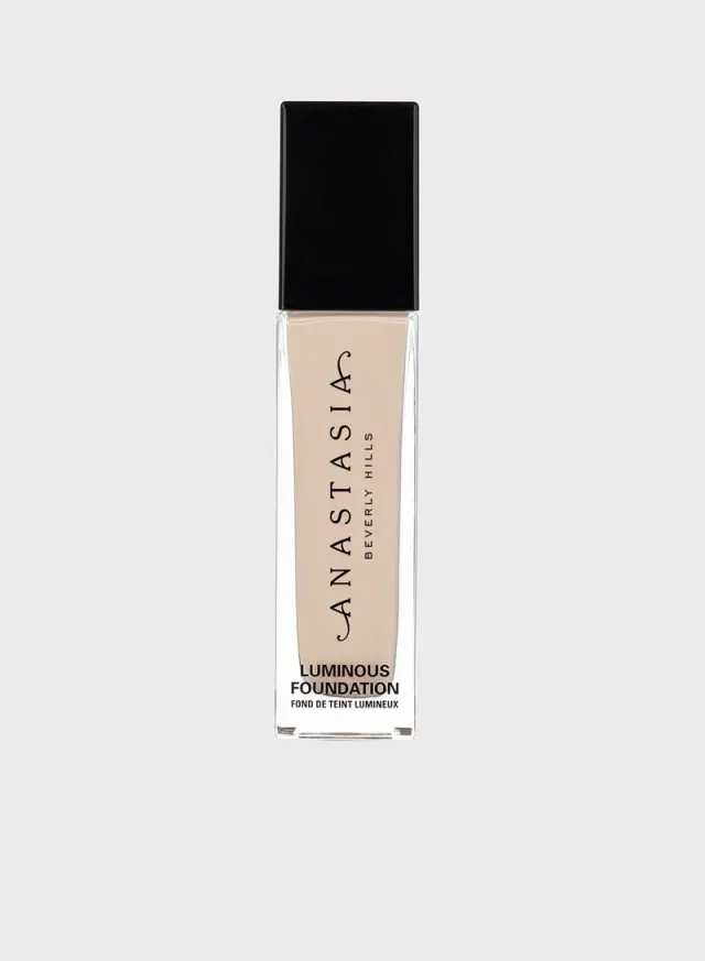 Luminous Foundation - 570N – image 3