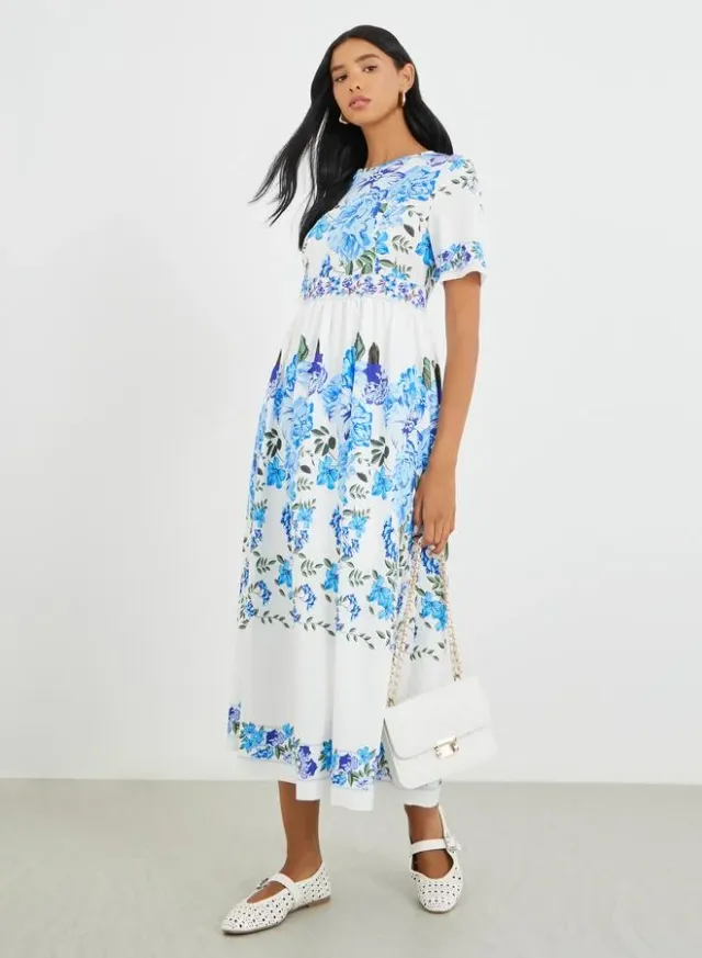 Belted Round Neck Knitted Midi Dress