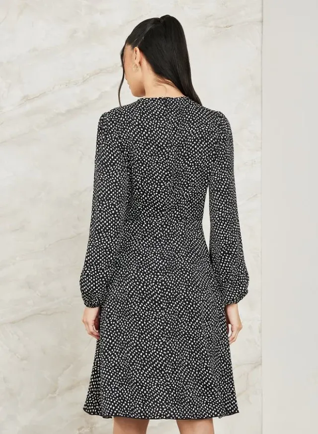 Ditsy Print Tie Neck Knee Length Dress – image 4
