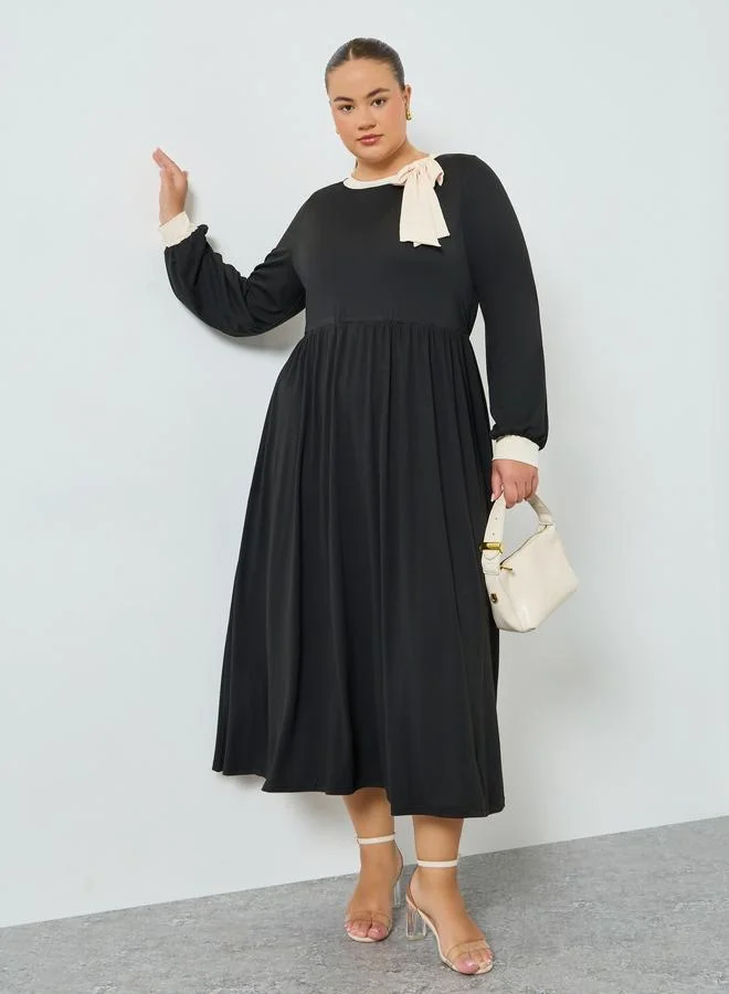 Plus Size A-Line Bow-Detail Maxi Dress Black
