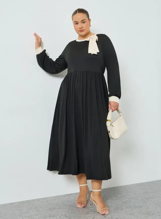 Plus Size A-Line Bow-Detail Maxi Dress Black