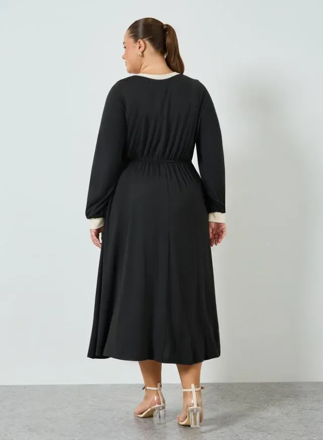 Plus Size A-Line Bow-Detail Maxi Dress Black – image 5