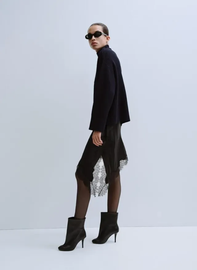 Perkins Neck Button Sweater – image 4