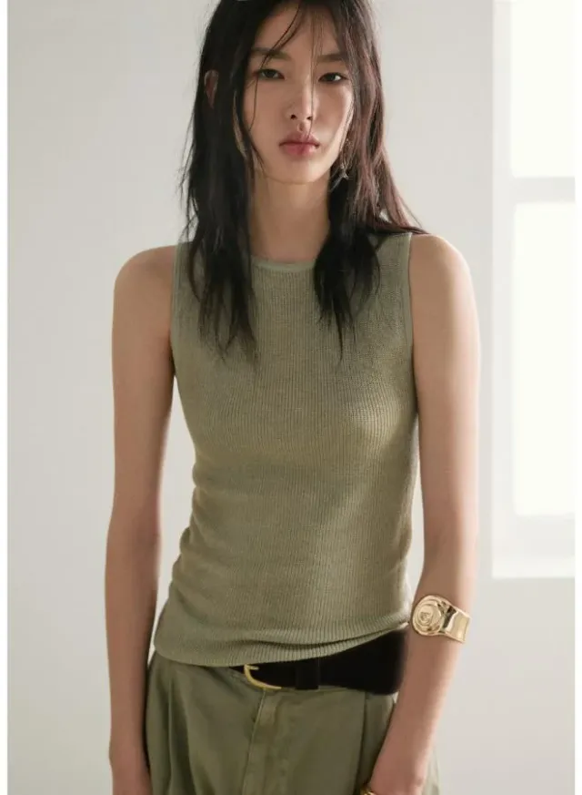 Fitted Fine-Knit Top – image 4