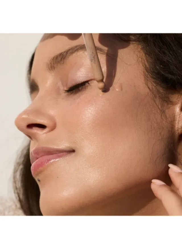 Dewy Foundation Drops 12 Ml 010 Deep – image 4