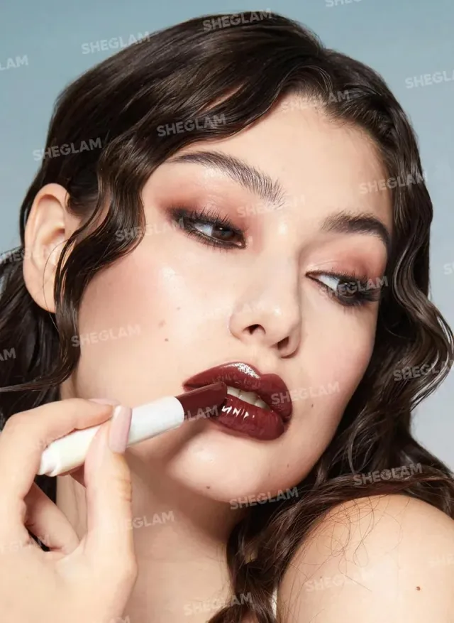 Pout-Perfect Shine Lip Plumper Hot Cocoa – image 2