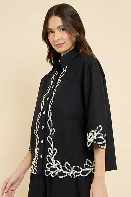 Embroidered Shirt with Classic Collar and 3/4 Sleeves
