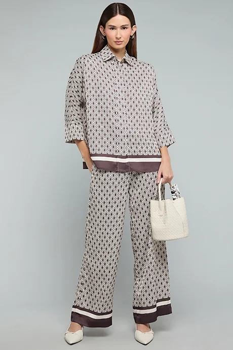 Patterned Shirt with Classic Collar and 3/4 Sleeves