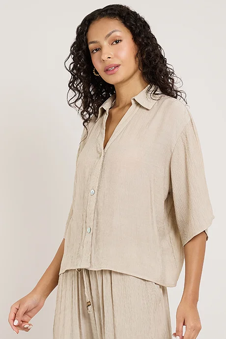 Textured Shirt with Spread Collar and Short 3/4 Sleeves