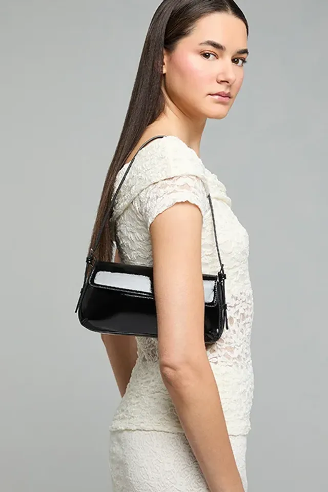 Glossy Shoulder Bag Black – image 6
