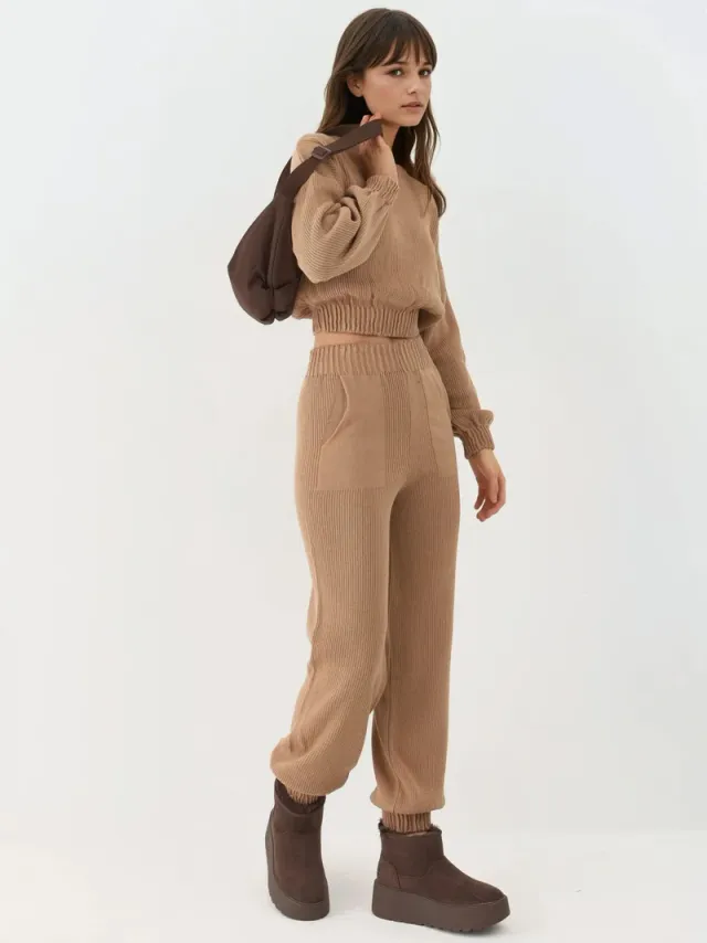 MY FASHION Ribbed Cropped Crew Neck Sweater & Elastic Cuff Pants Knit Co-Ord Set – image 4