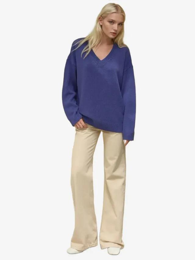 Thick Knit V-neck Sweater – image 5
