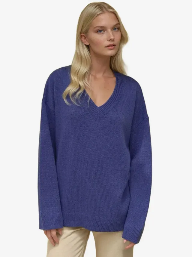 Thick Knit V-neck Sweater – image 6