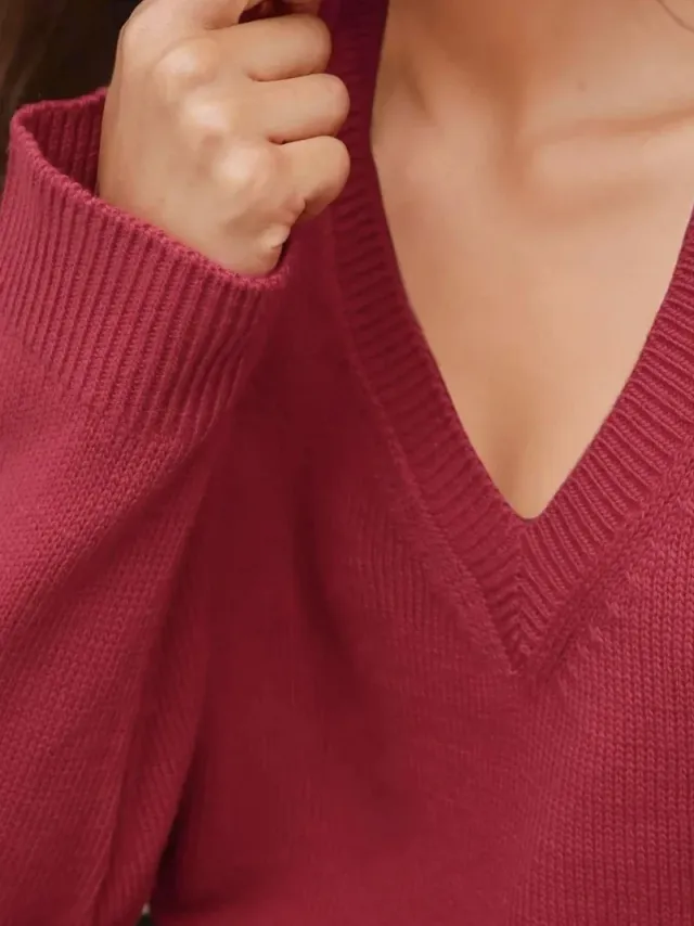 Thick Knit V-neck Sweater – image 3