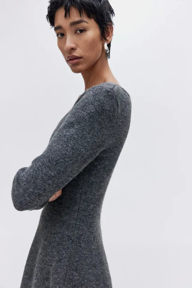 Knitted flared-skirt dress – image 3
