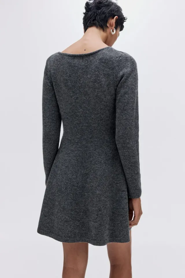 Knitted flared-skirt dress – image 4