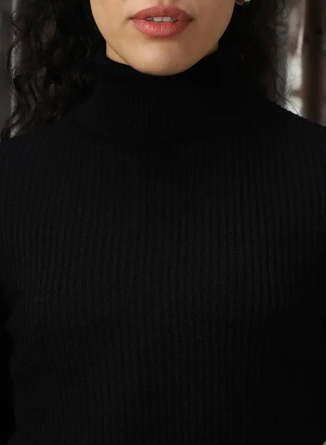 Women's Black 100% Acrylic Solid Sweater – image 6
