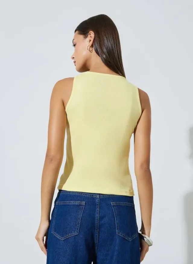 Ribbed Round Neck Fitted Vest – image 4
