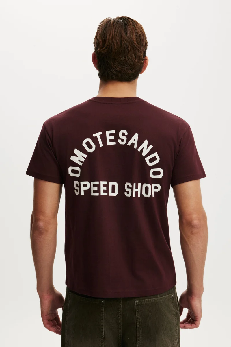 Fitted Graphic T-Shirt