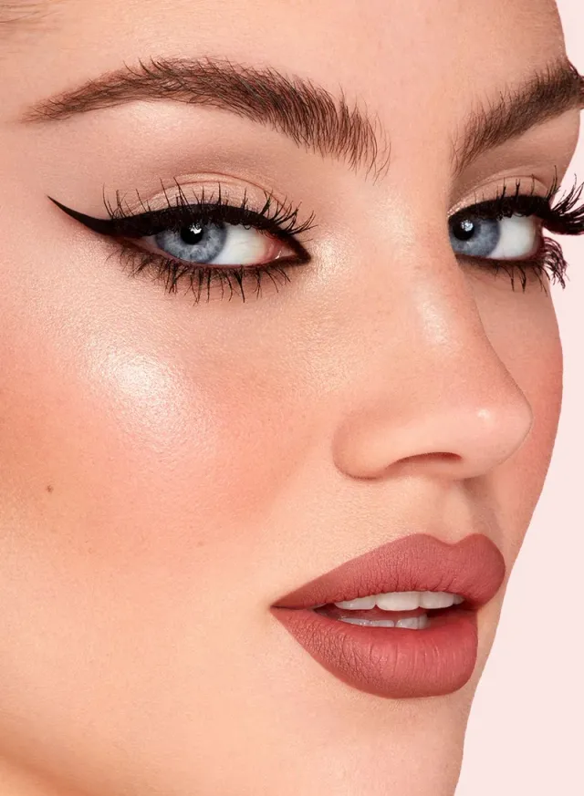 Kyliner Brush Tip Liquid Eyeliner Pen - 001 - Black – image 8