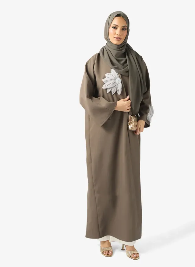 Abaya With Floral Applique & Sheila – image 5