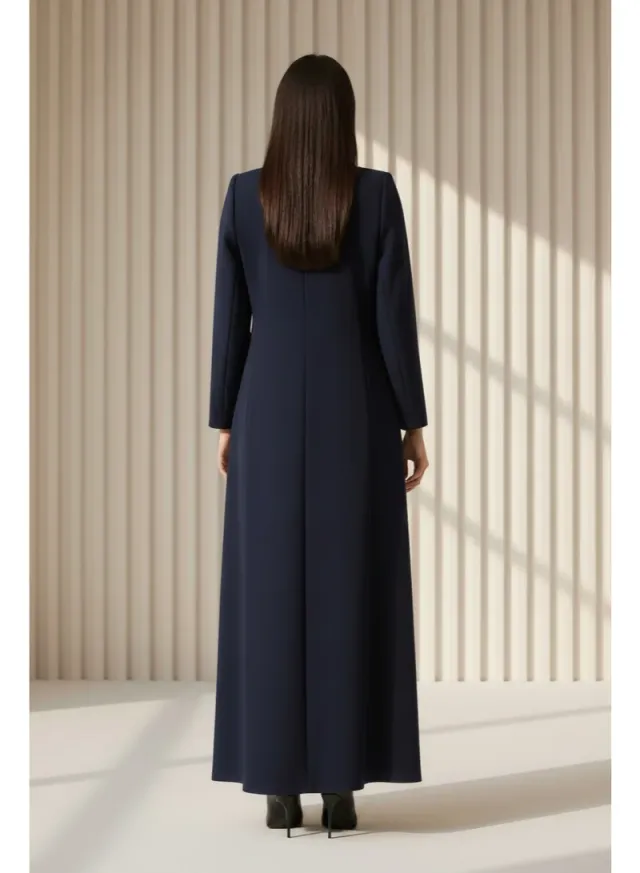 Tailored Crepe Coat-Abaya with Asymmetric Drape – صورة 4