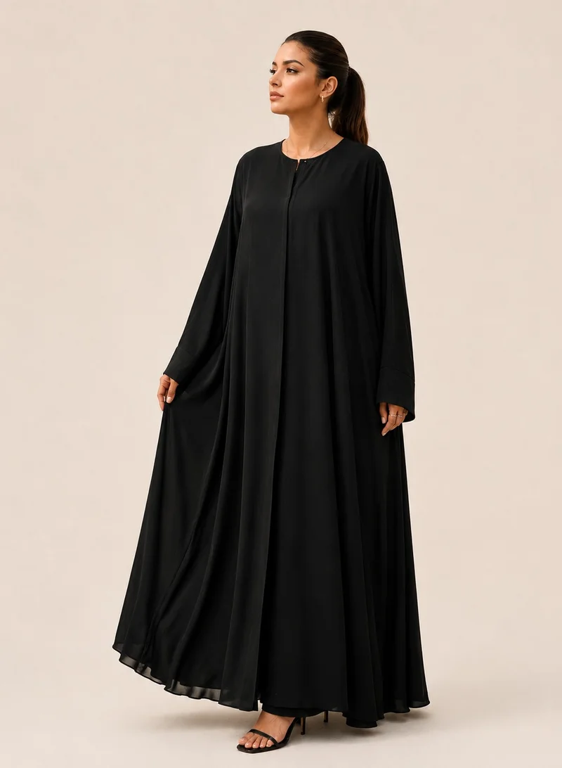 Open Abaya with Full Button Front – Elegant Wide Flare at the Hem