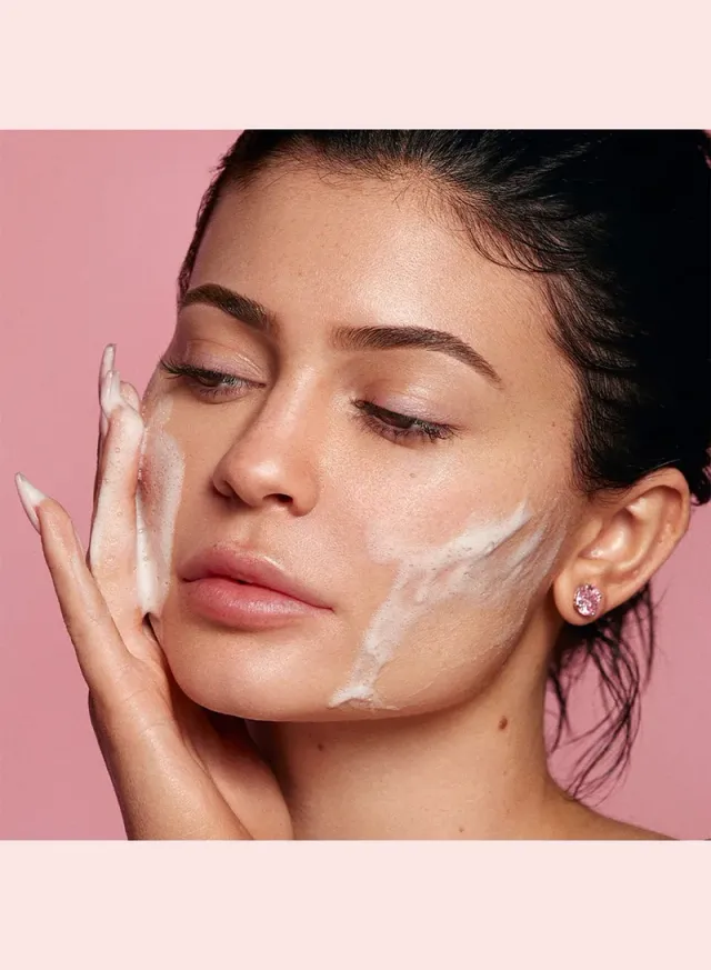 Skin Foaming Face Wash – image 5