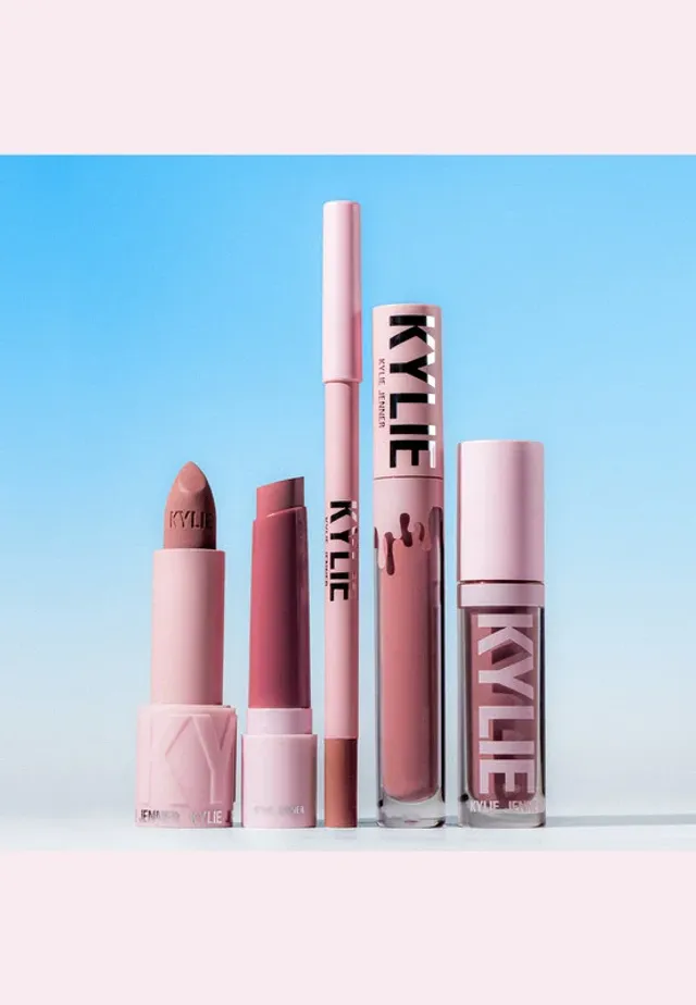 Tinted Butter Balm - 808 - Kylie, 2.4g – image 6