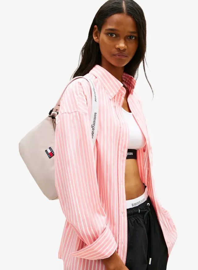 Essential Repeat Logo Shoulder Bag – image 2