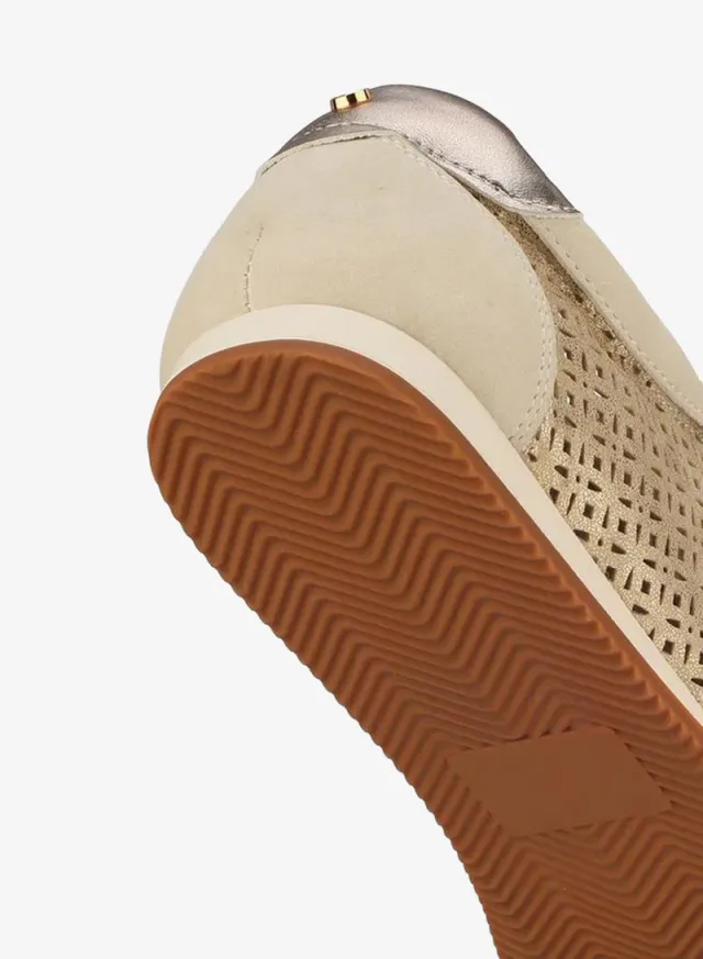 Women Laser Cut Lace-Up Sneakers – صورة 5