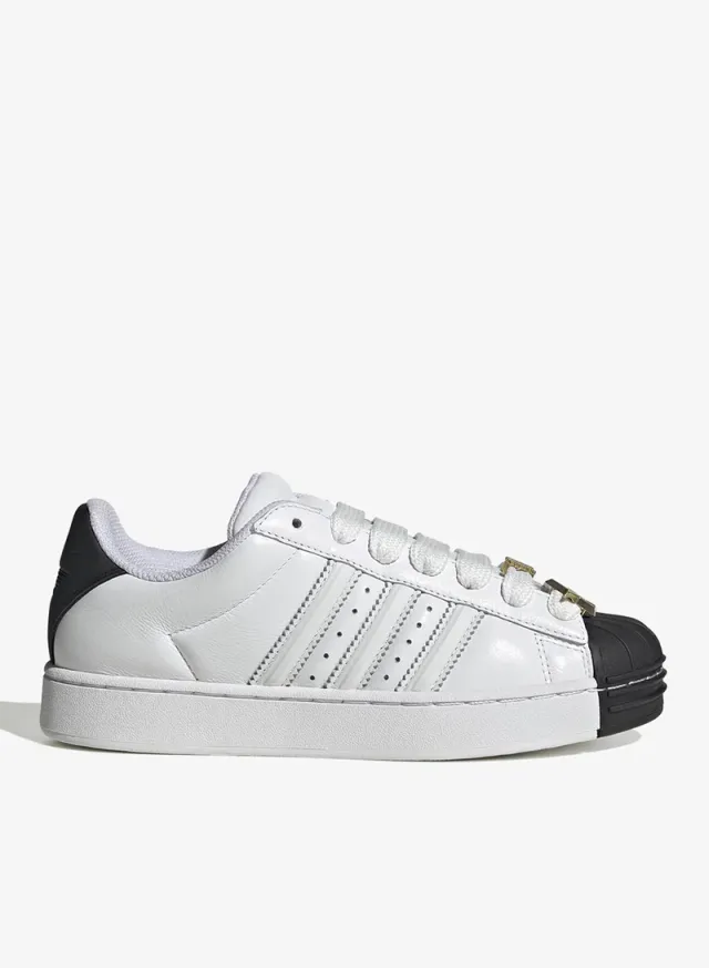 Superstar St