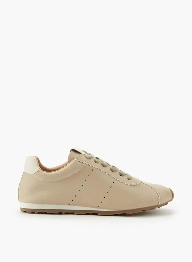 Women Lace-Up Sneakers – صورة 3