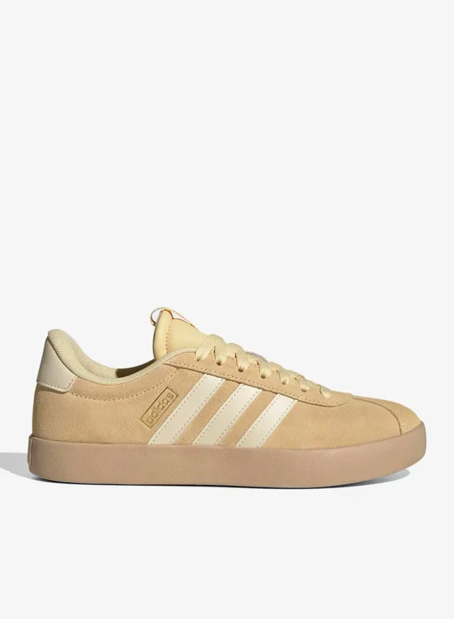 حذاء في ال كورت 3.0